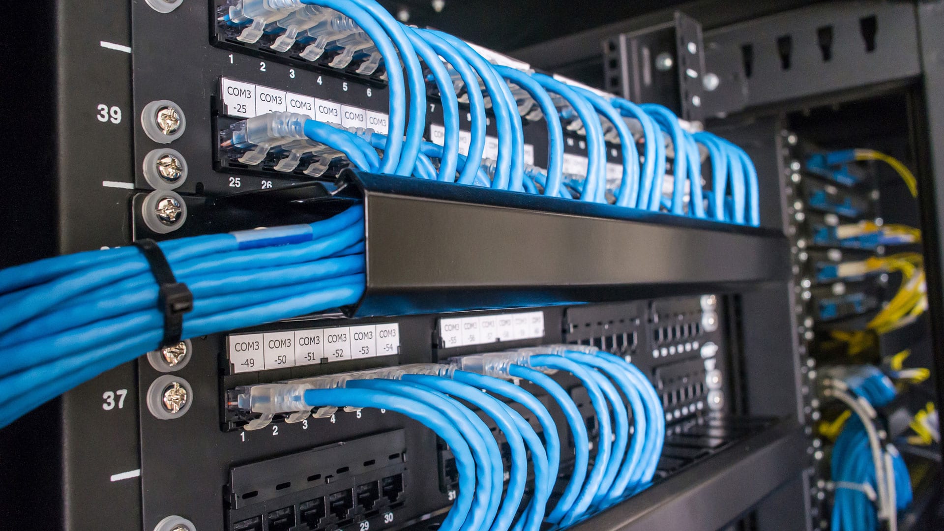 Centro de datos / Cuarto técnico y Rack